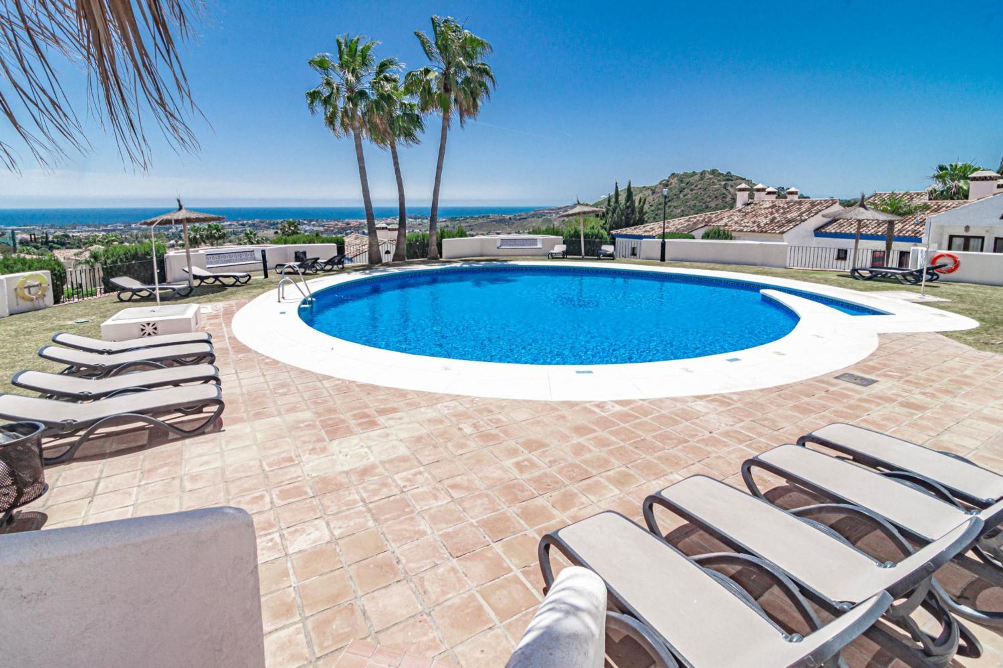 Lag - Spacious Townhouse With Private Jacuzzi And